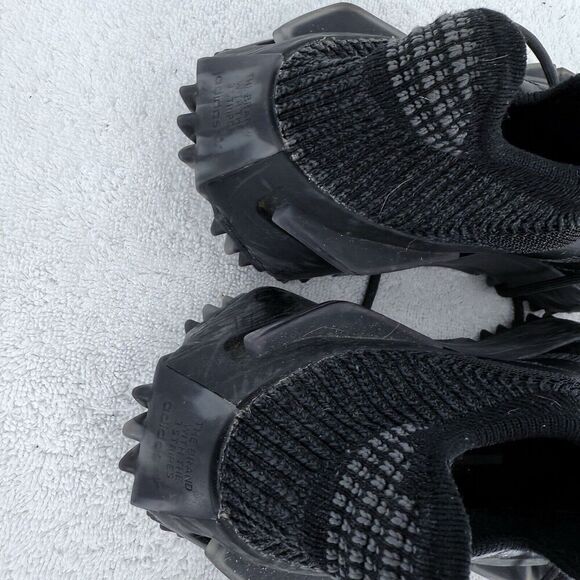 Athletic_Shoes